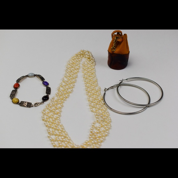 We are selling a three-piece set - Picture 5 of 6